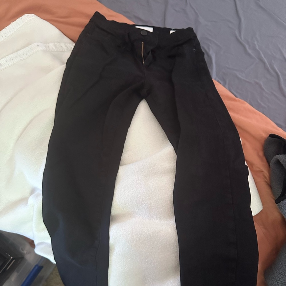 FRAME size 26 skinny jeans